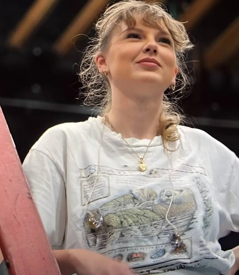 Monterey Bay Aquarium Otter Shirt Taylor Swift White Taylor Swift Monterey Bay Aquarium Otter Shirt